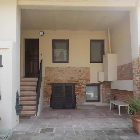 La Casa Nell'anfiteatro Дом отдыха Бра